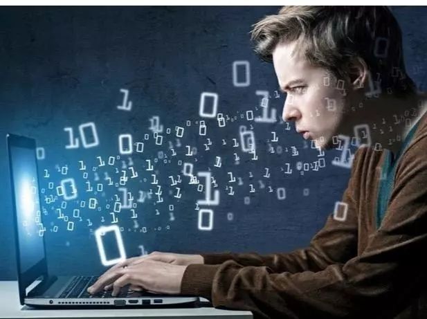 美國程序員當雇傭兵,俄羅斯程序員當黑客,而中國程序員專心掙錢