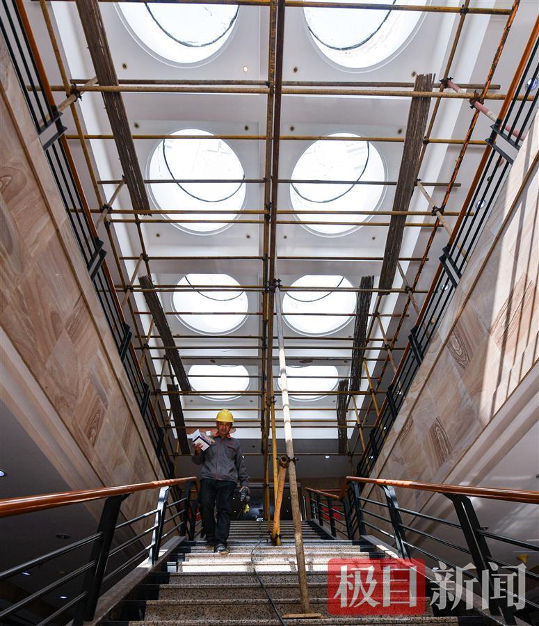 24米高空作業忙,武漢圖書館錐形玻璃頂即將煥新