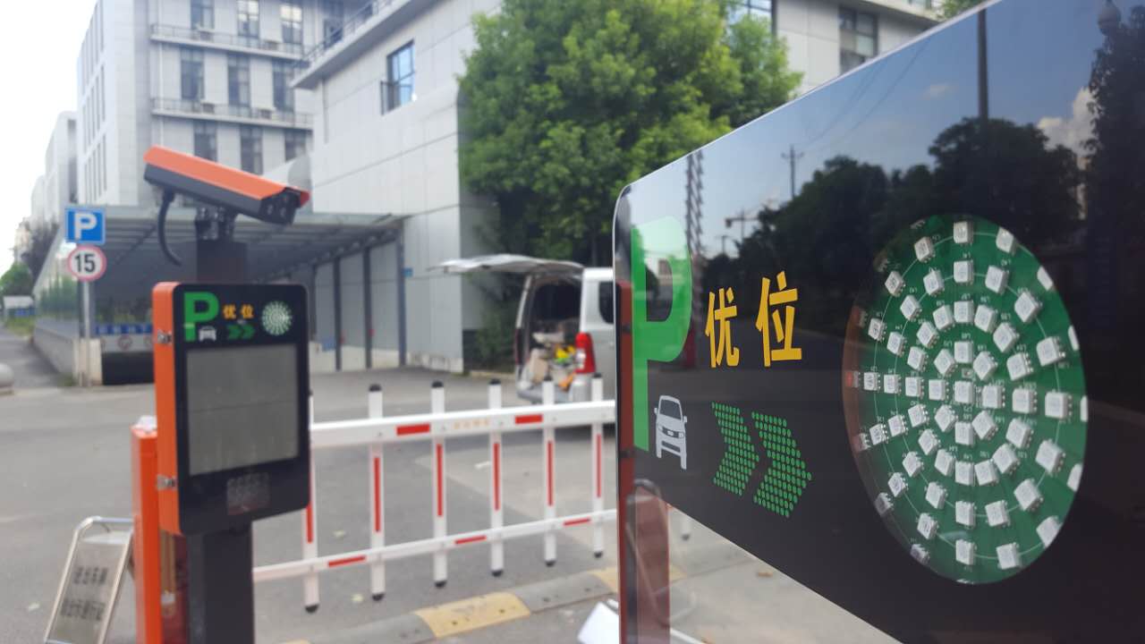 自己安裝監(jiān)控怎么安裝_監(jiān)控安裝,監(jiān)控?cái)z像頭安裝_武漢監(jiān)控安裝